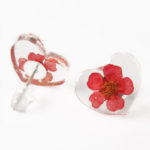 Boucles d'oreilles Cœur rouge Corail bijou nature en résine d'inclusion et fleurs séchées fait main en france