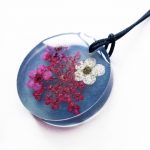 pendentif ivana bijou résine et fleurs collier floral bijou femme cadeau nature