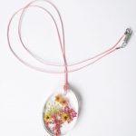 pendentif julia bijou fleur collier nature cadeau fleurs femme bijou floral résine