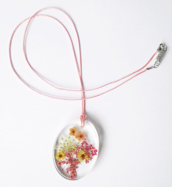 pendentif julia bijou fleur collier nature cadeau fleurs femme bijou floral résine
