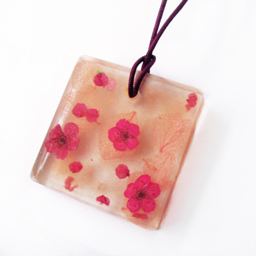 pendentif sakura collier kawaii cerisier cadeau nature bijou resine femme