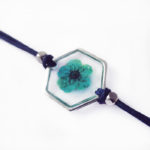 bracelet bleu inclusion resine fleur bijou