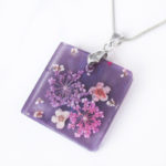 pendentif mauve collier violet résine fleurs cadeau bijou femme nature