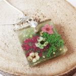 pendentif-sila-bijou-floral-resine-fleurs-naturelles-cadeau-femme