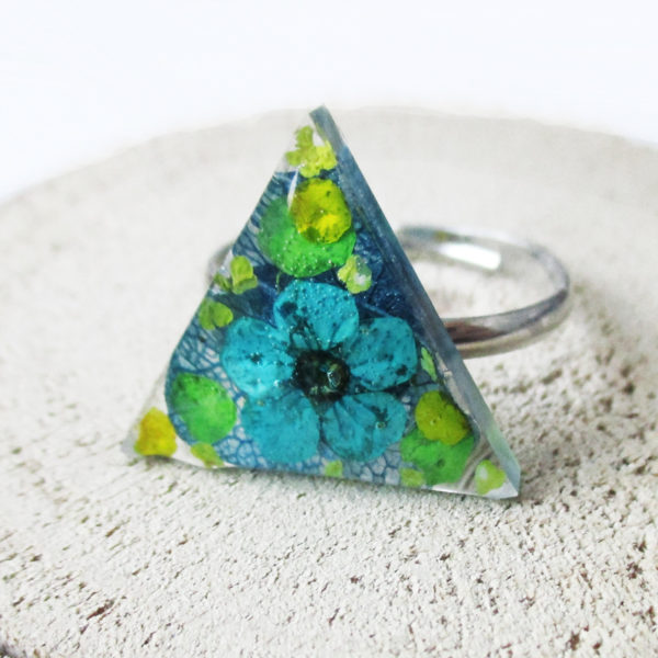 bague-timeti-bijou-bleu resine-fleur-personnalisable-bijou-floral-cadeau-nature-femme océan