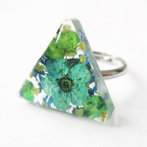 bague-timeti-bijou-bleu resine-fleur-personnalisable-bijou-floral-cadeau-nature-femme