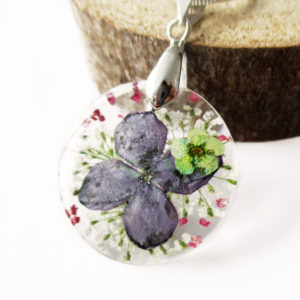 pendentif-elora bijoux nature résine fleurs naturelles lilas argent 925 sterling cadeau femme bijou floral