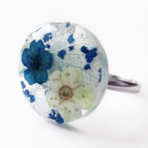 bague béryl bleu océan résine d'inclusion fleurs séchées bijoux nature bijou végétal bague florale