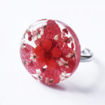 bague scarlett résine d'inclusion fleurs séchées bijoux nature végétal bague florale