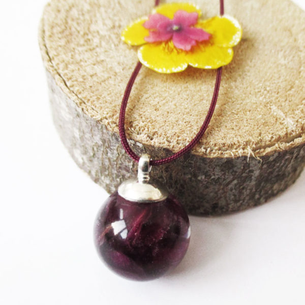 pendentif bulle de pétales de rose collier végétal résine d'inclusion bijoux nature fleurs naturelles cadeau floral femme argent sterling 925