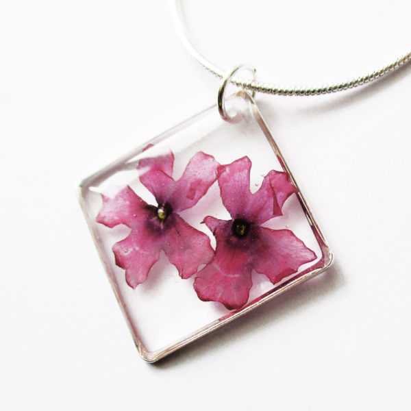 pendentif carré de rose collier végétal résine d'inclusion bijoux nature fleurs naturelles cadeau floral femme argent sterling 925