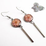 Boucles d'oreilles june rose pâle bijoux fleur nature résine inclusion lanaflore bijoux végétal fleurs naturelles cadeau femme original