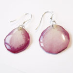Boucles d'oreilles Pétales de rose bijou nature bijoux fleurs en résine et fleurs anémone naturelle cadeau femme original en argent 925