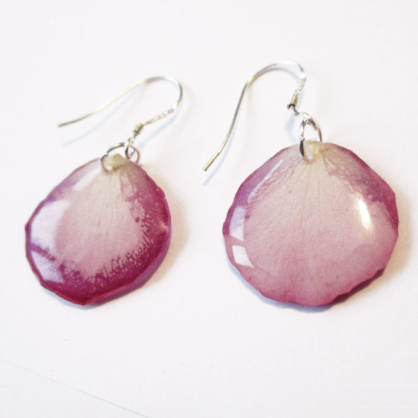 Boucles d'oreilles Pétales de rose bijou nature bijoux fleurs en résine et fleurs anémone naturelle cadeau femme original en argent 925