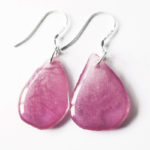 Boucles d'oreilles Pétales de Fleur Mauve bijou nature bijoux fleurs en résine et fleurs anémone naturelle cadeau femme original en argent 925