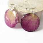 Boucles d'oreilles pétale de rose bijou nature en résine et fleurs naturelles rose bijoux végétal