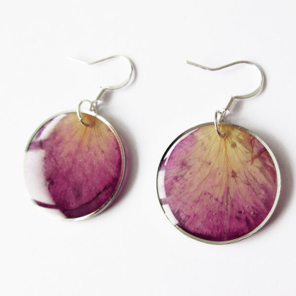 Boucles d'oreilles pétale de rose bijou nature en résine et fleurs naturelles rose bijoux végétal