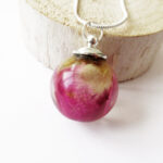 pendentif bulle de rose végétale collier pétale résine d'inclusion bijoux nature fleurs naturelles cadeau floral femme argent sterling 925