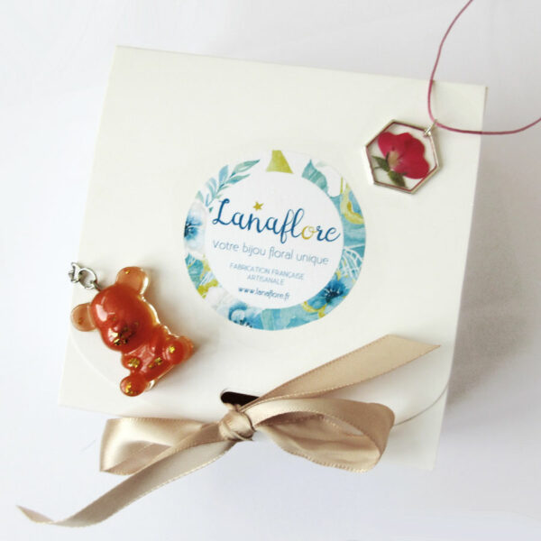 box-cadeau-mini flora bijoux en résine et fleurs naturelles cadeau nature noel fete anniversaire pour femme