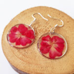 Boucles d'oreilles pétale de rose bijou nature en résine et fleurs naturelles rose bijoux végétal