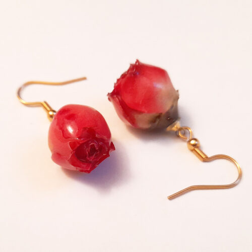 Boucles d'oreilles boutons de rose bijou nature en résine et fleurs naturelles rose bijoux végétal